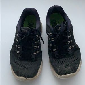 Nike running black shoes very warn sold as is